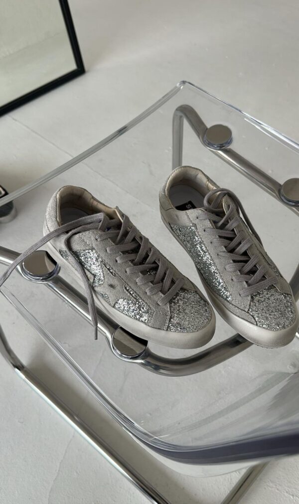 Golden goose